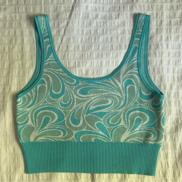 Garage cropped tank top - Picture 2 of 4